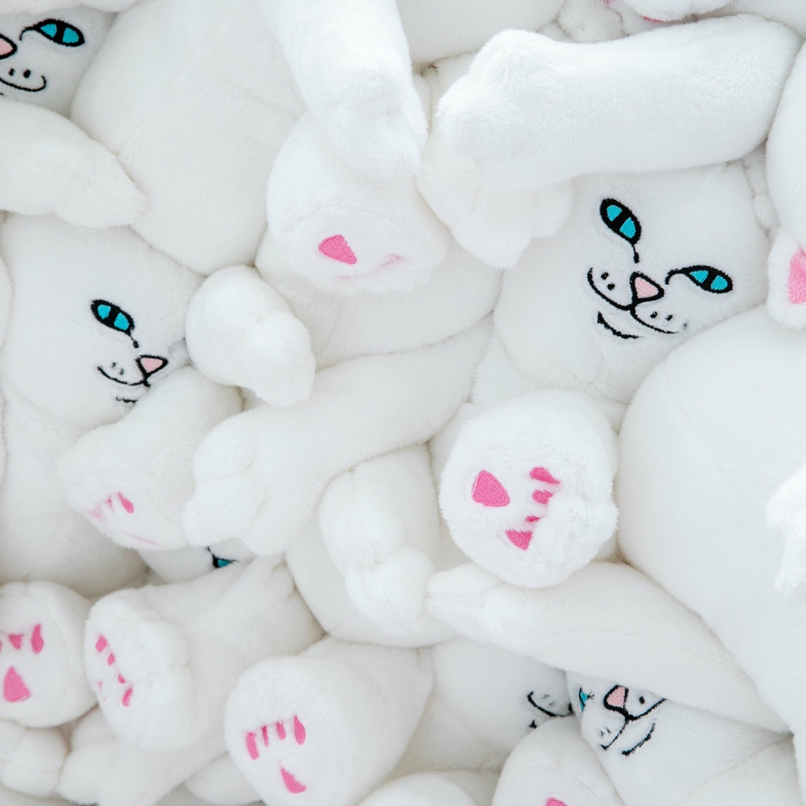 Ripndip Discount | Nerm Plush Chair
