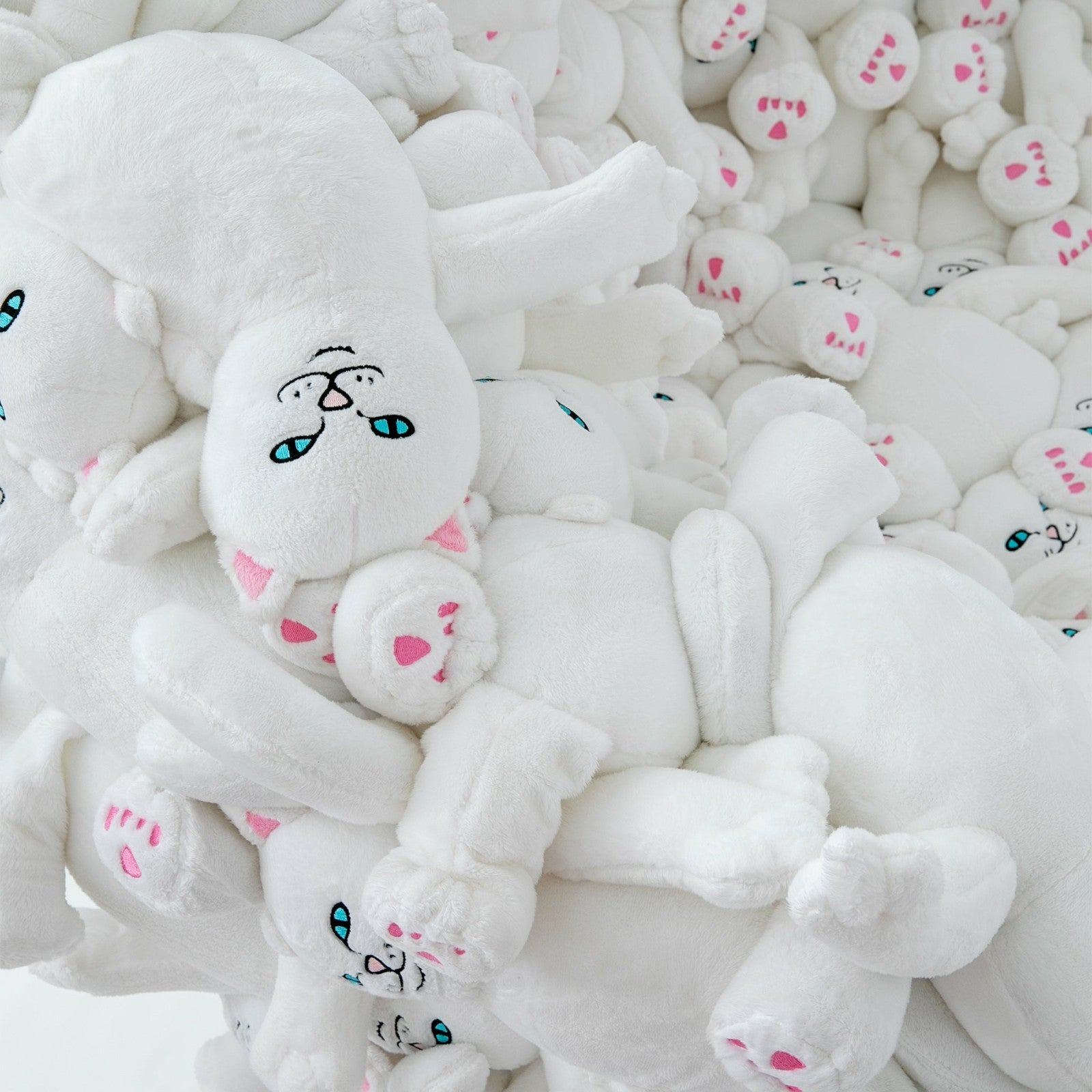 Ripndip Discount | Nerm Plush Chair